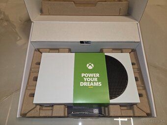 XBOX Series S 512GB + 6 mes. Game Pass Ultimate - 2