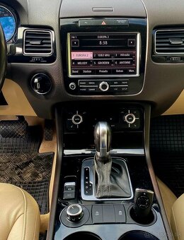 Volkswagen Touareg - 2