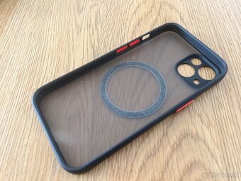Obal na iPhone 13 - 2