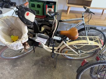 Predám dámsky retro bicykel s detskou sedačkou a košíkom - 2