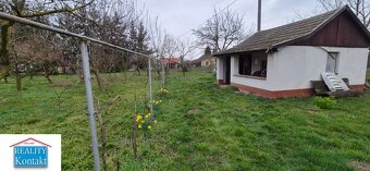 Na predaj výborná záhrada 1640 m2 s domom - chatkou - Pačéro - 2