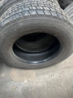 Predám pneu 315/60R22,5 - 2