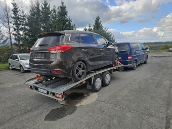 Kia Carens 2014 na náhradné diely - 2