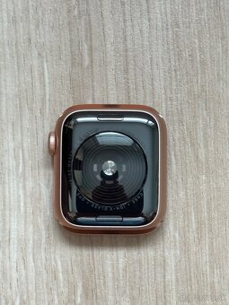 Apple Watch SE (1. gen) 40mm Gold - 2