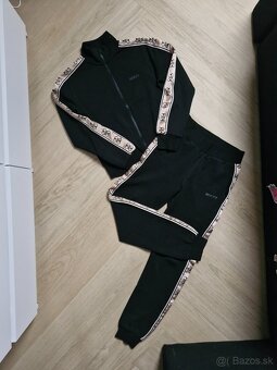 NOVE Guess biela a cierna teplakova suprava XS, XS/S - 2