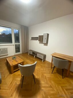 Ponúkam na prenajom 2-izbový byt - 2