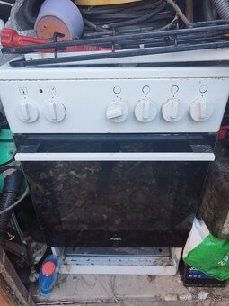 Starší sporák Mora - 2