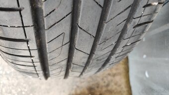 KUMHO SOLUS HS63 215/55/R17 - 2