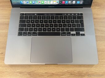 Apple MacBook Pro 16" 2019 - 2