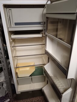 Chladnička s mrazničkou - 2