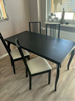 Predám jedálenský stôl so 4 stoličkami - 2