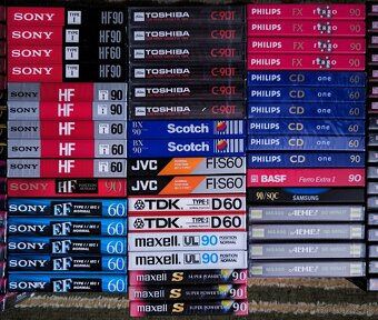 MC kazety čisté zabalené - 2