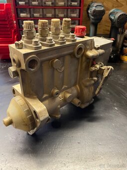 Zetor Crystal vstrekovacie čerpadlo - 2