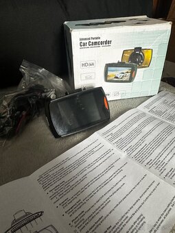 autokamera / kamera do auta – HD DVR (Full HD, 2.7" displej - 2