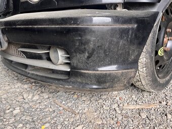 BMW e46 coupe naraznik predný - 2