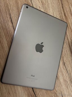iPad (6th Generation) 32GB Wifi - 2