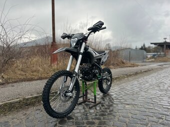 Predám čisto nový nejazdený Pitbike ASIX XB68 140CM3 + El. š - 2