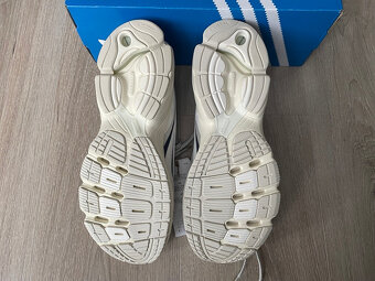 Adidas Originals Orketro US 9, biele - 2