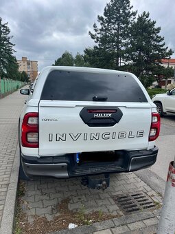 Toyota Hilux 4x4 - 2