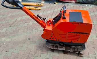 Predam vibračnú dosku bomag 460kg - 2