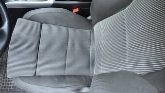 Audi A4 (B8) - poťah (čalúnenie) prednej sedačky.. - 2