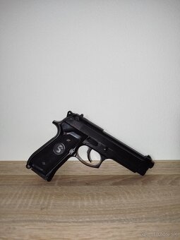 Airsoft Pištol barretta m9 - 2