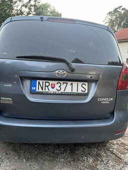 Toyota Corolla Verzo - 2