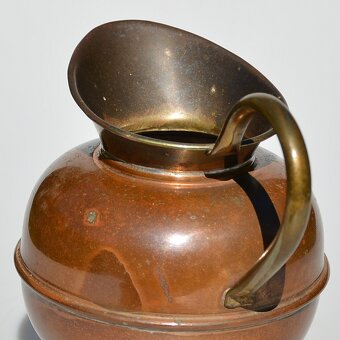 Starý anglický kovový džbán - 2