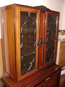 Starožitna kniznica - 2