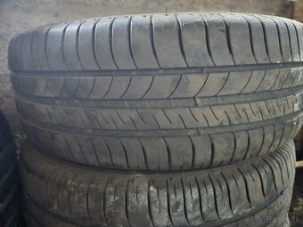 205/60R16 - 2