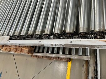 Predám poháňaný valčekovy dopravník- dráhu - 2