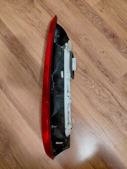 Ford focus mk2 kombi facelift zadné pravé svetlo - 2