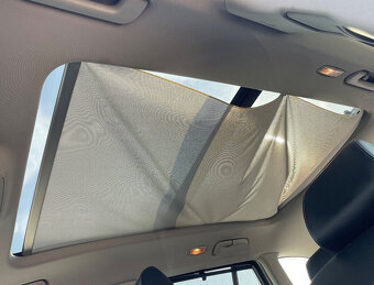 Roletka panoramatickej strechy - 2