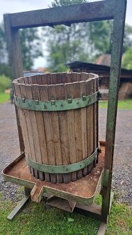 Preš / lis na hrozno, ovocie - 2