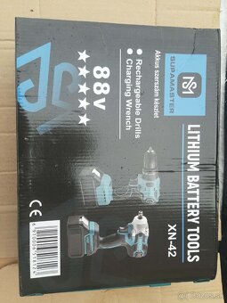 razovy uťahovak a šrobovačka - 2