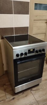 Sklokeramicky sporak Electrolux - 2