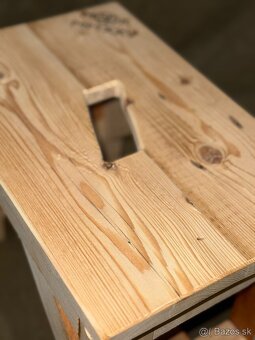 Šamlík z RECYKLOVANÉHO DREVA - 2