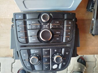 Opel Astra j Rádio CD 400 - 2