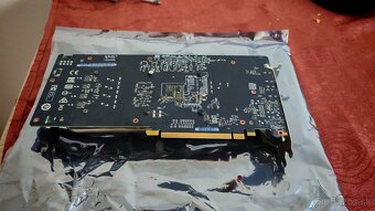 MSI GTX 1060 ARMOR 3G OCV1 - 2