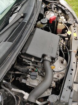 Daihatsu Sirion - 2