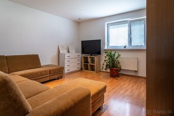Na predaj 4 izbový rodinný dom, Tomášikovo - 2
