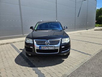 Volkswagen Touareg - 2