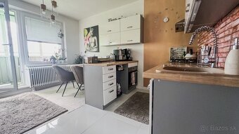 ŠTÝLOVÝ 1-IZBOVÝ BYT s balkónom po luxusnej rekonštrukcii v - 2
