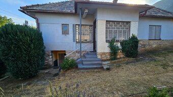 3+1 izbový rodinný dom, pozemok 1823m2, HRHOV - 2