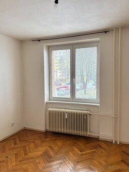 2 izbový byt na prenájom centrum Brezno - 2