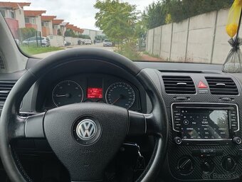 VW GOLF V - 2