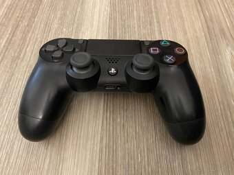 PS4 pro 1TB - 2