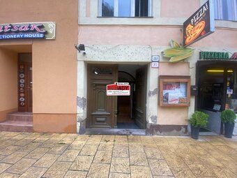 ( 17.5 m²) PRIESTOR NA PRENÁJOM V CENTRE SNV - 2