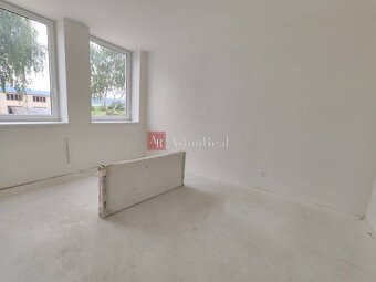 Byt 3+kk, 58,74m2, vyvýšené prízemie, parkovacie miesto, Cho - 2