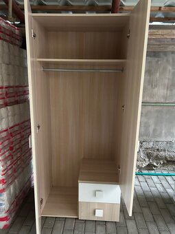 Šatníková skriňa - 2